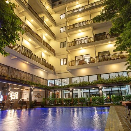 Daco Hotel Siem Reap Exterior foto